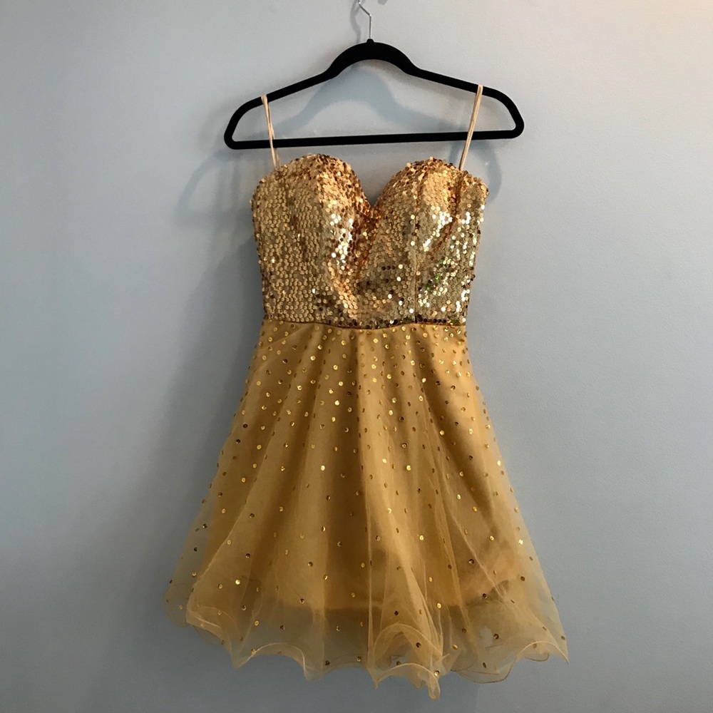 NWOT gold sequin short dress